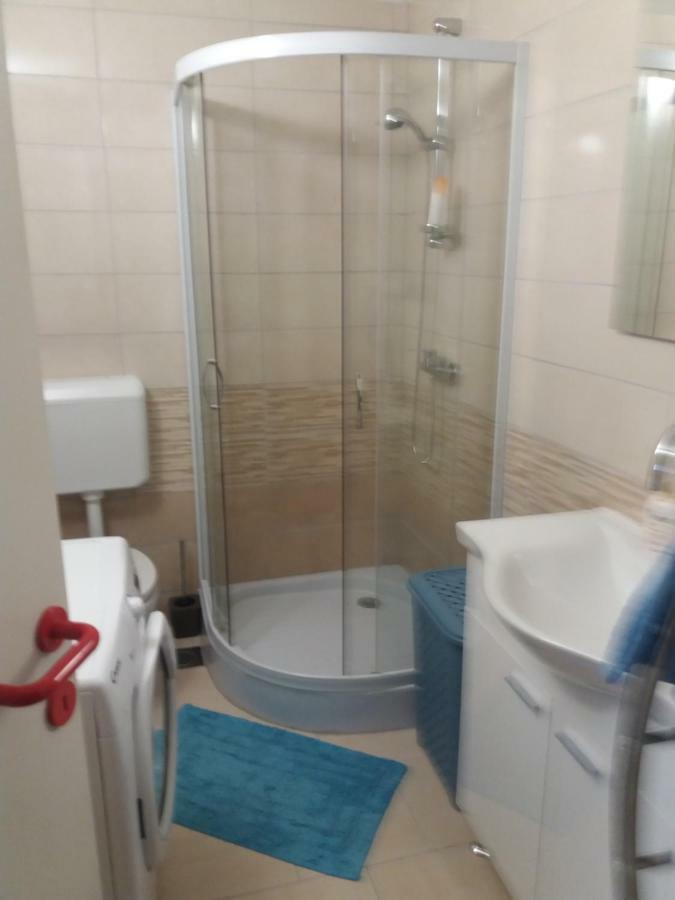 Apartment Tunel Hrušica Buitenkant foto